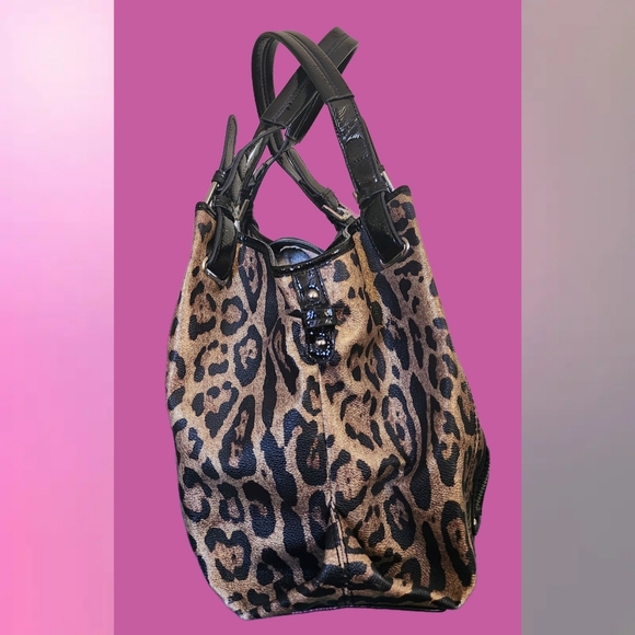 NINE WEST CHEETAH PRINT WITH BLACK PATENT LEATHER TOTE BAG - Picture 2 of 7